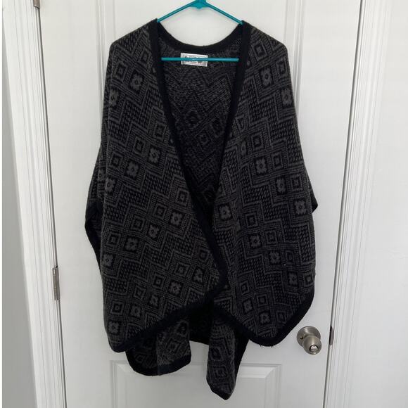 Alafina Sweaters - Alafina Alpaca Southwestern Aztec Cape Kimono Cardigan Sweater Gray Women's OS
